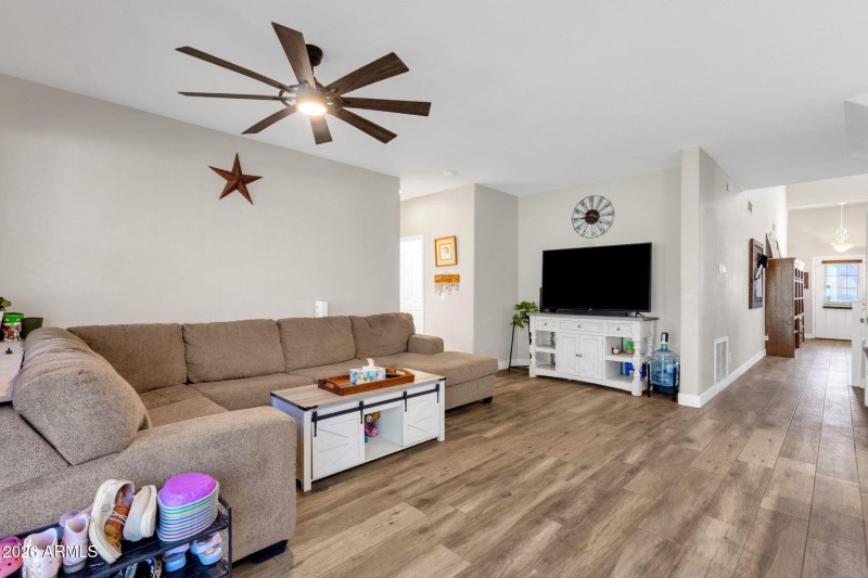 16-web-or-mls-3892-e-ironhorse-rd