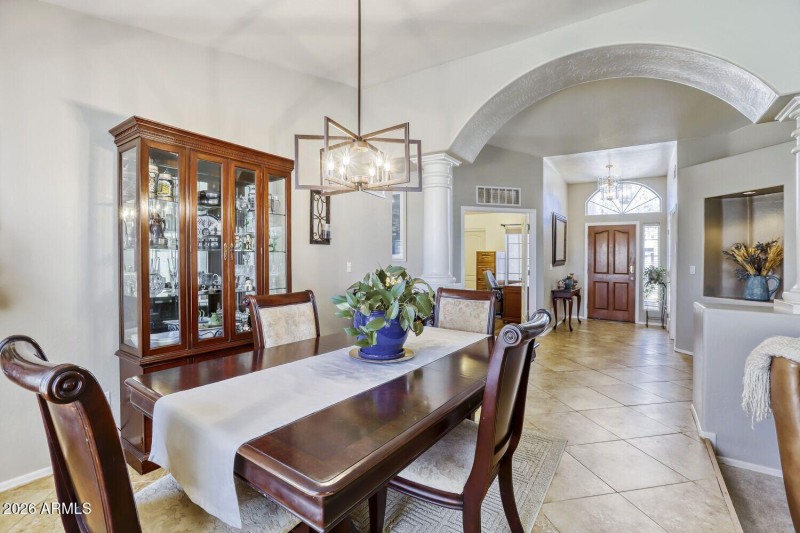 2360 N Yale - Web Quality - 010 - 10 Din