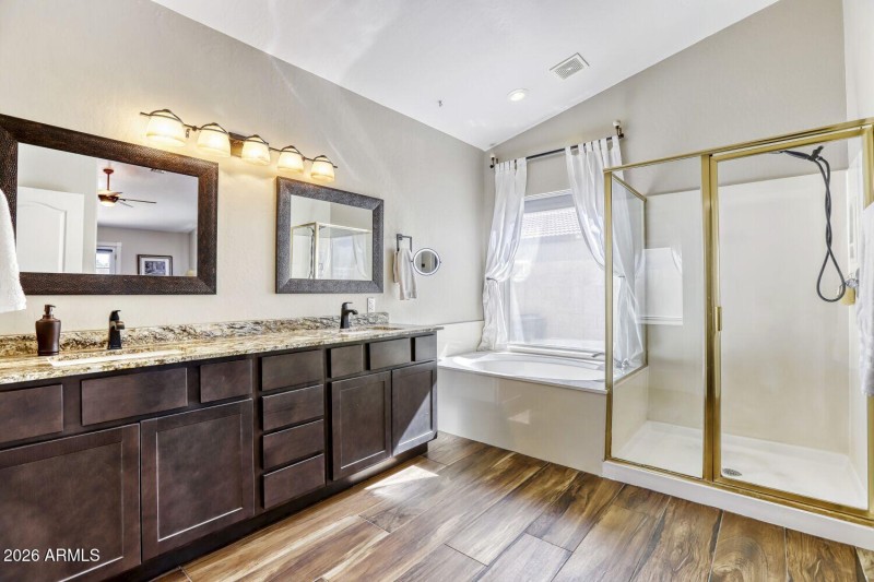 2360 N Yale - Web Quality - 024 - 24 Bat