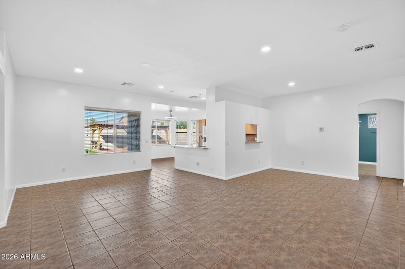 9-web-or-mls-13W Southgate Ave