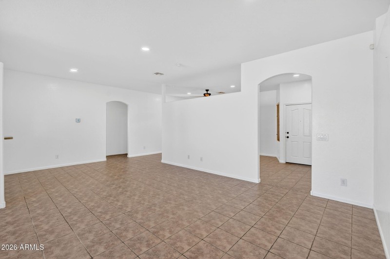 12-web-or-mls-16W Southgate Ave