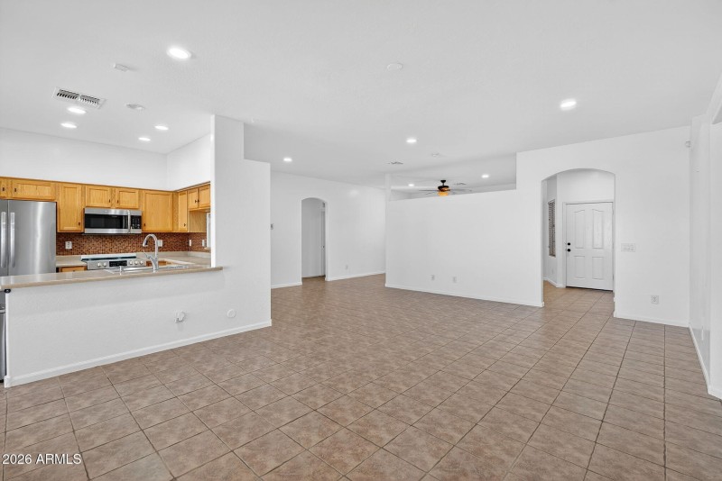 13-web-or-mls-18W Southgate Ave