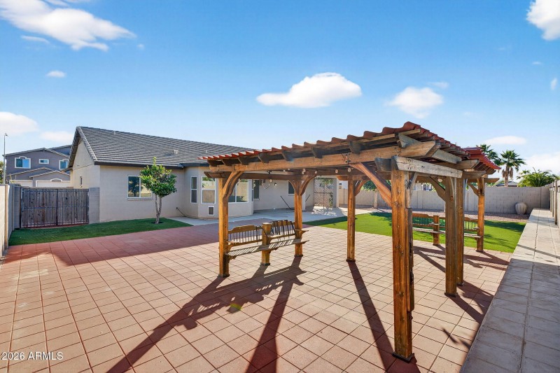 44-web-or-mls-45W Southgate Ave