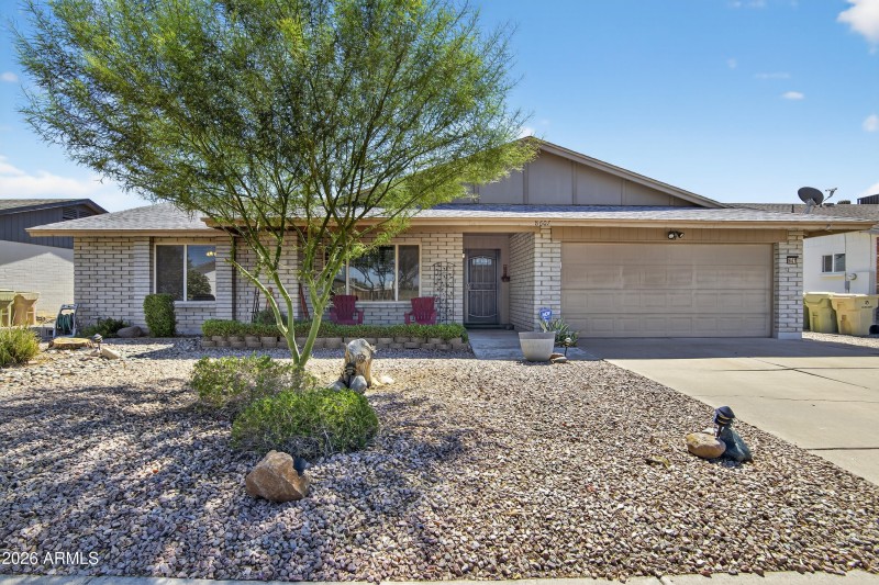 53rd Front of House Pic 1