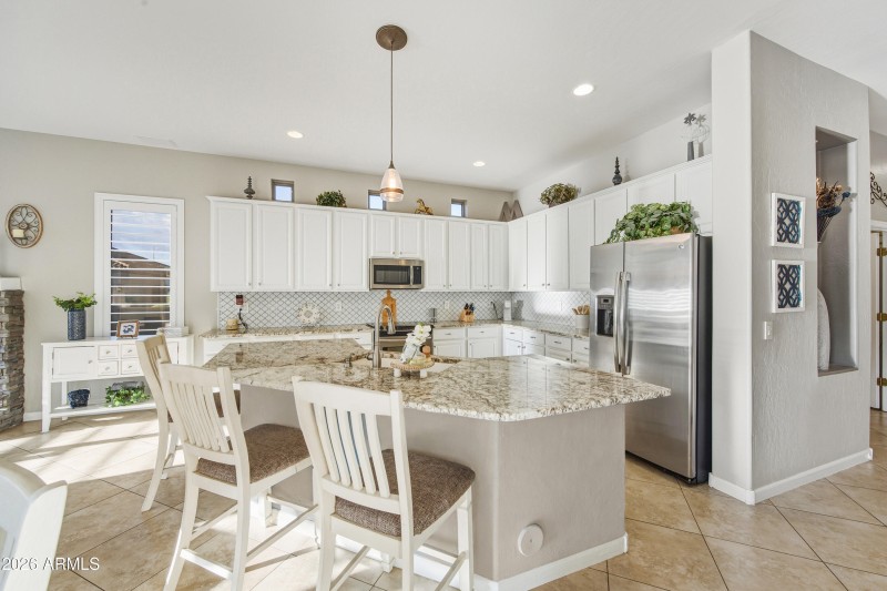 16635 S 12th - Kitchen Island