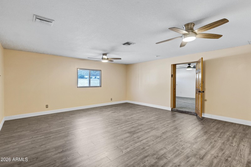 1521 W Thunderbird Rd-16