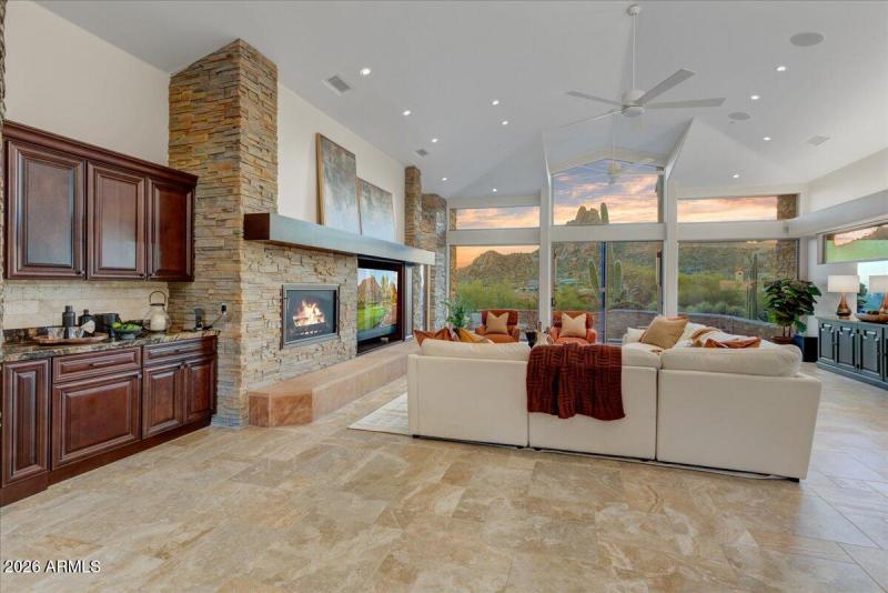 13-Living Room Views