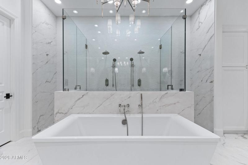 8832 E Wethersfield Rd-29