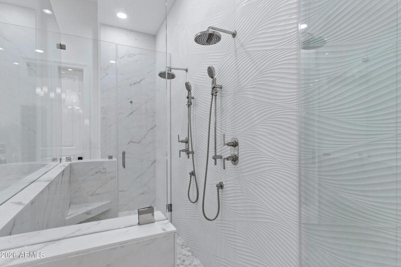 8832 E Wethersfield Rd-31