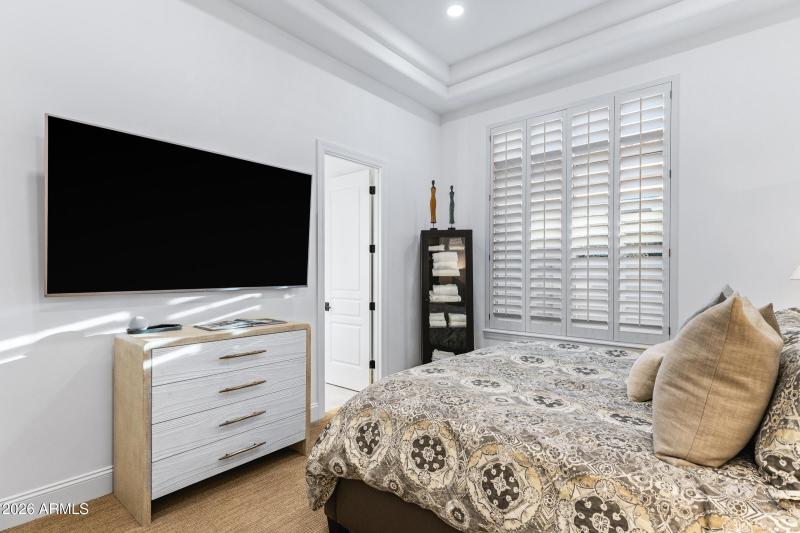 8832 E Wethersfield Rd-40