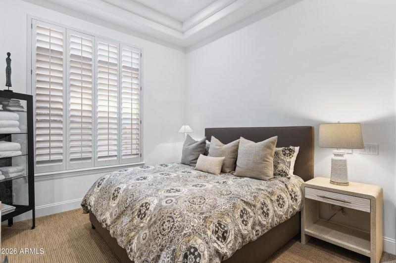 8832 E Wethersfield Rd-41