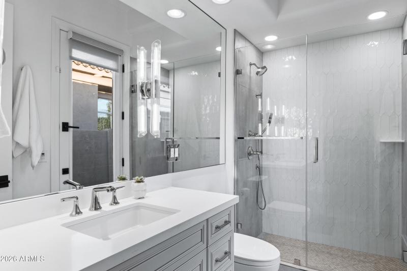 8832 E Wethersfield Rd-42