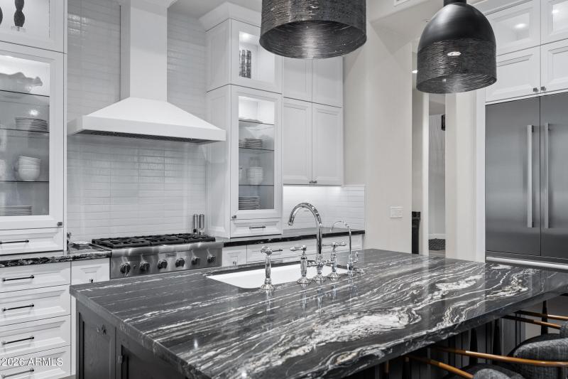 8832 E Wethersfield Rd-48