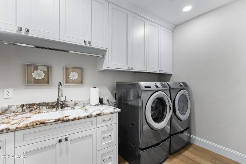 8832 E Wethersfield Rd-52