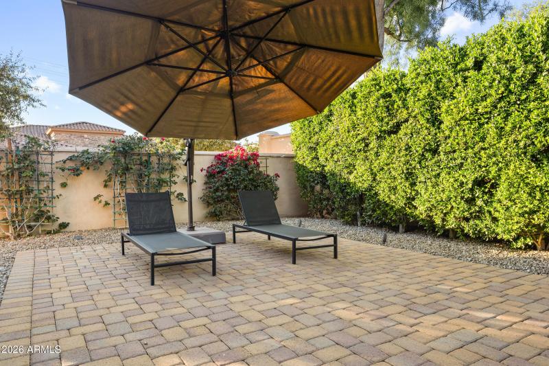 8832 E Wethersfield Rd-61