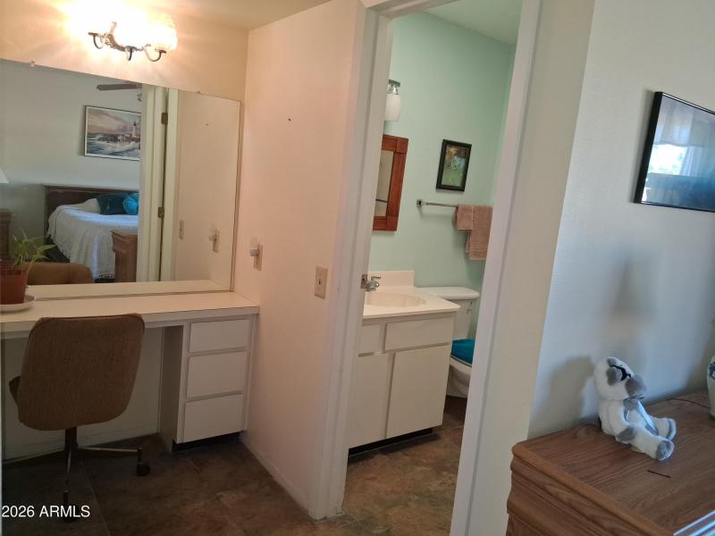 13663 Primary Dressing Area