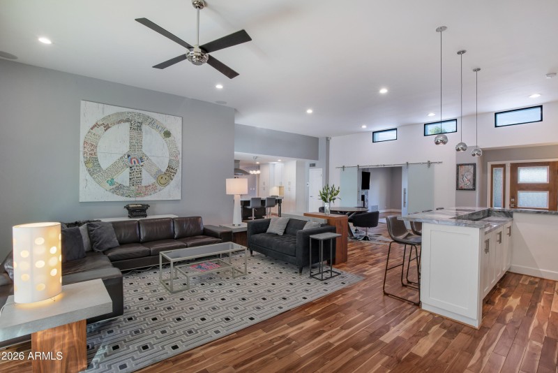 Living Room w/Wet Bar