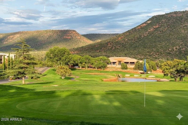 #1 Hole Sedona Golf Resort