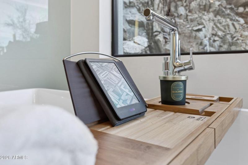 Main Level Suite Bath 2