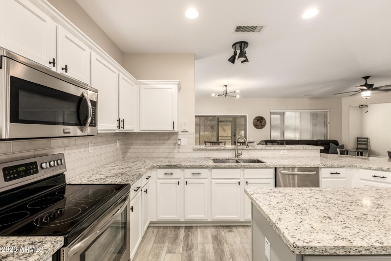 02 - Desert Blossom 16779