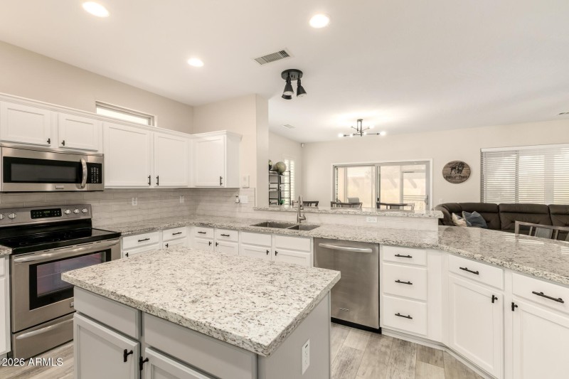 06 - Desert Blossom 16779