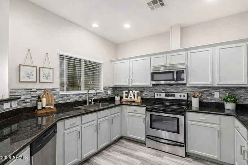 E79E15D4-4D17-499E-A1CD-0EC0A3D130D6