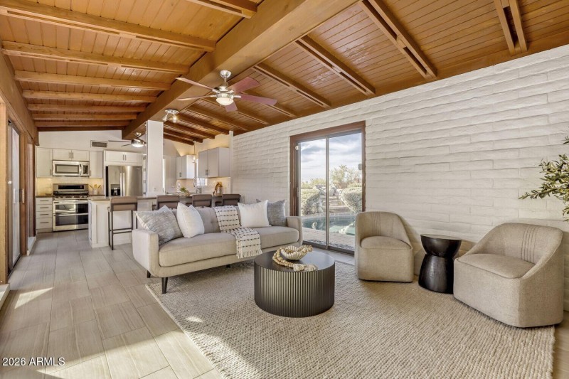 2308 E Lamar Rd - Web Quality - 008 - 05