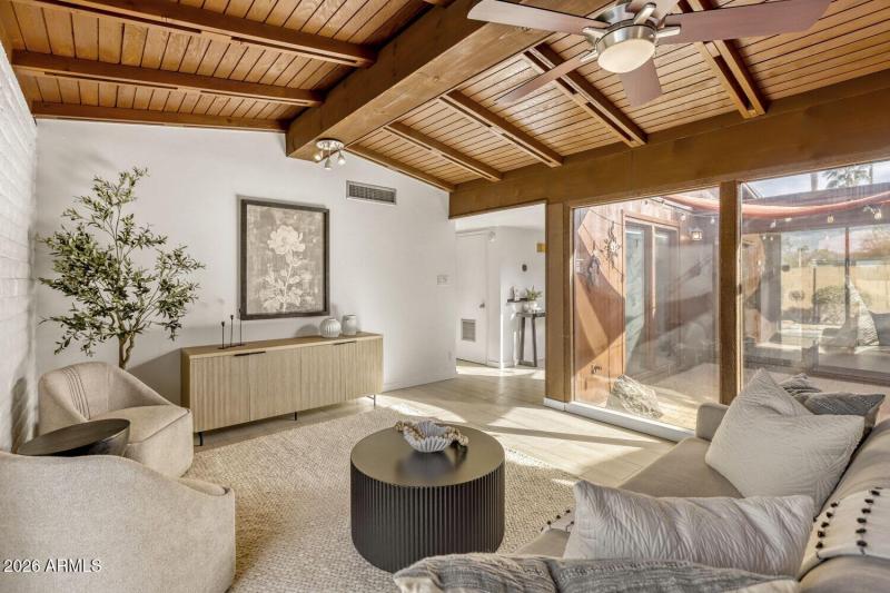 2308 E Lamar Rd - Web Quality - 009 - 06