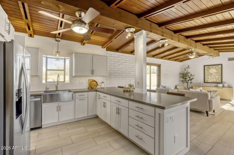 2308 E Lamar Rd - Web Quality - 015 - 12