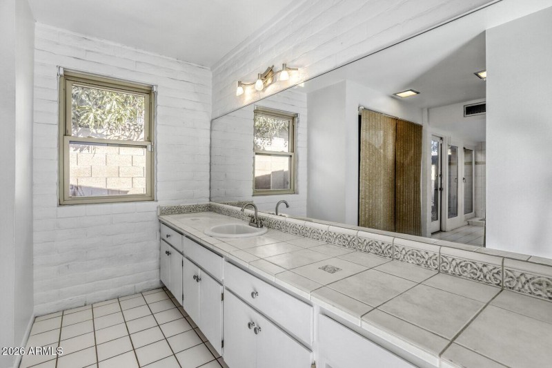 2308 E Lamar Rd - Web Quality - 021 - 18