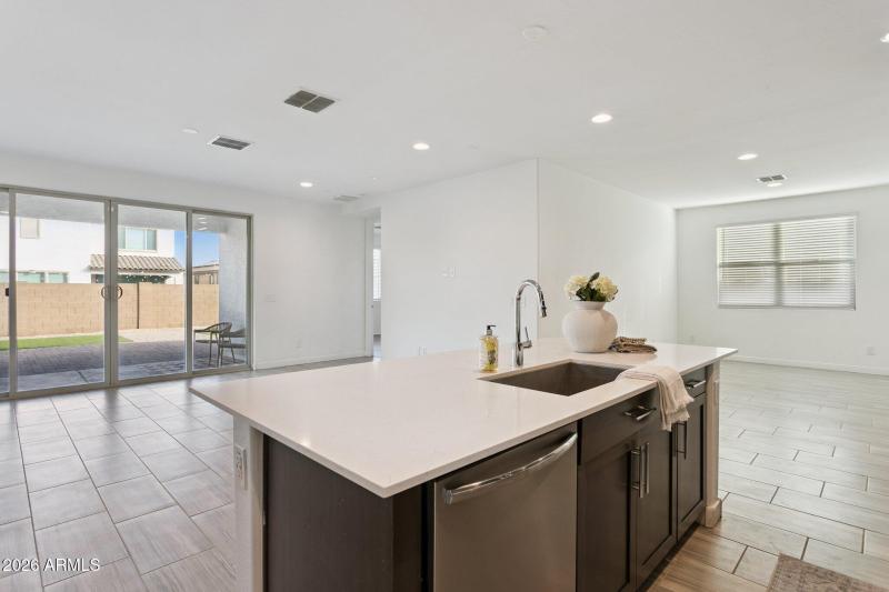 Island Quartz Counter