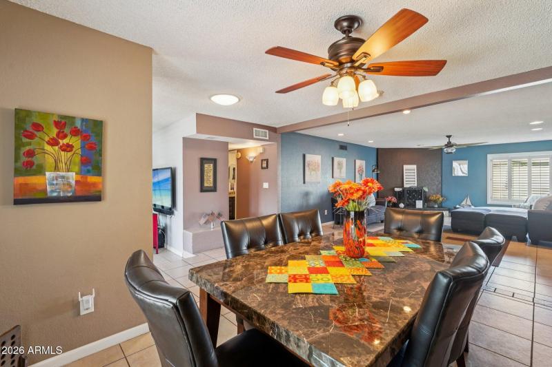 16-web-or-mls-E Harmont Dr-S1102-016