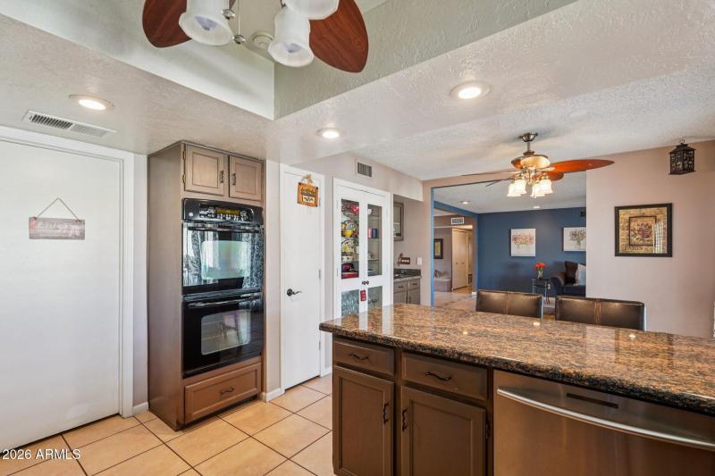 20-web-or-mls-E Harmont Dr-S1102-020