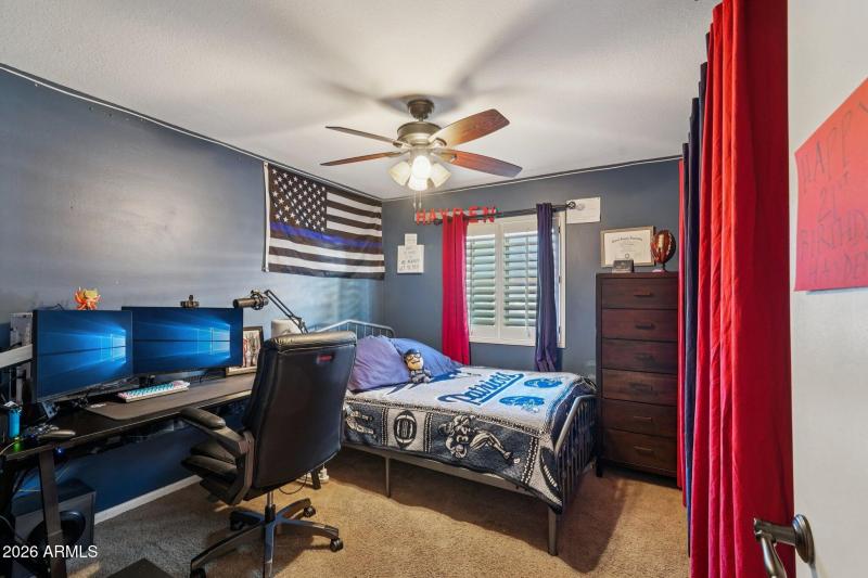 24-web-or-mls-E Harmont Dr-S1102-024