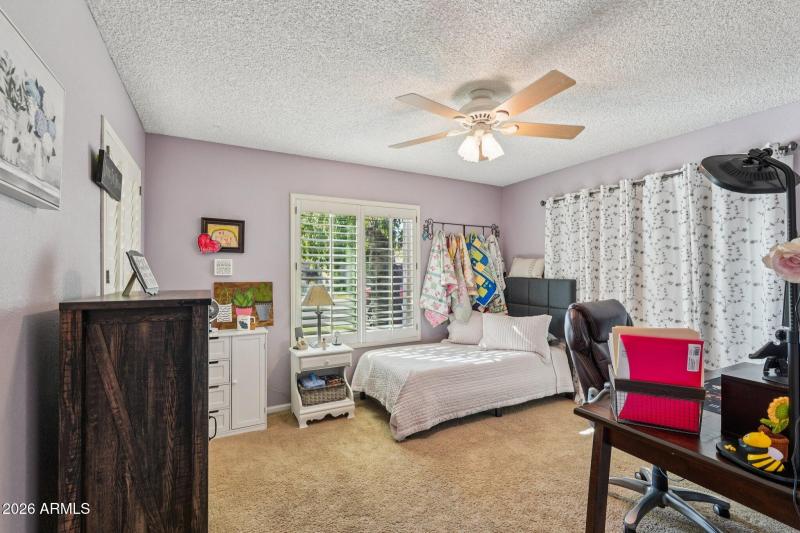 28-web-or-mls-E Harmont Dr-S1102-028