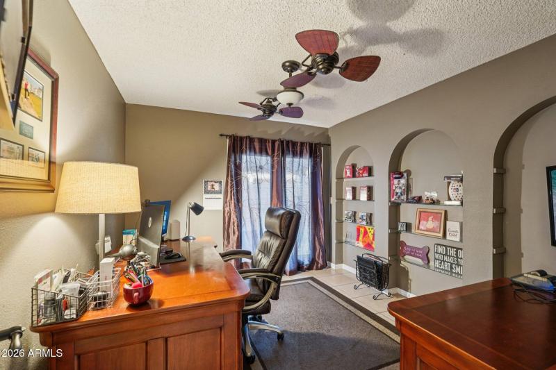 29-web-or-mls-E Harmont Dr-S1102-029