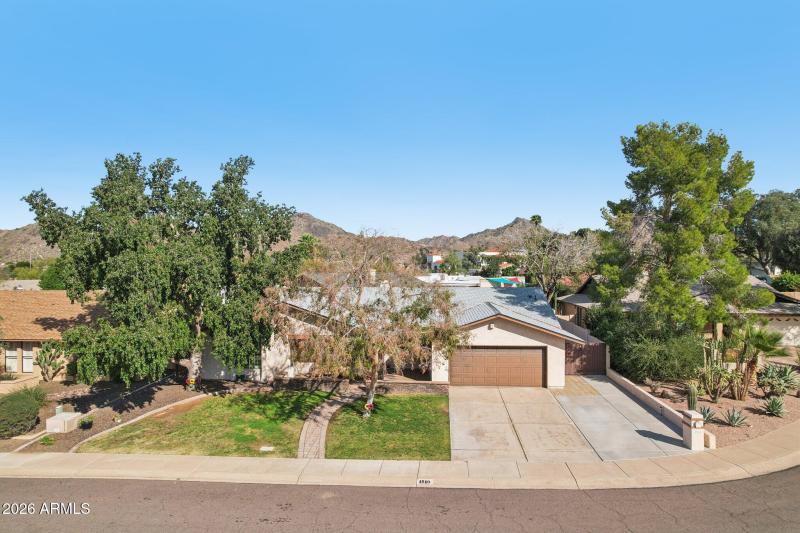 49-web-or-mls-E Harmont Dr-S1102-049