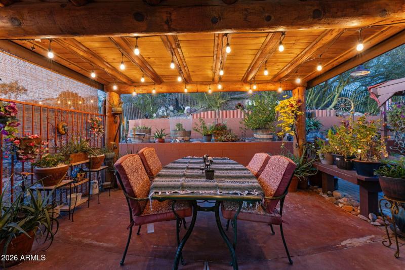 1130 N Coyote Crossing