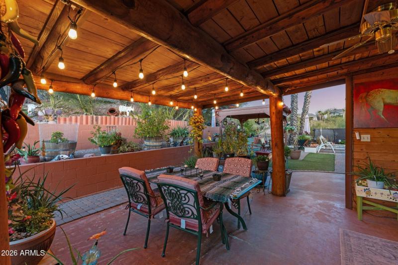 1130 N Coyote Crossing