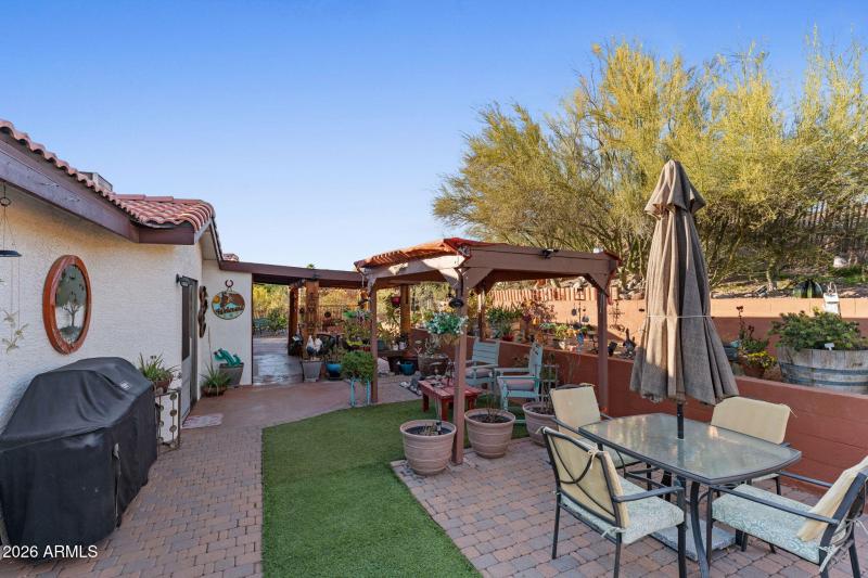 1130 N Coyote Crossing