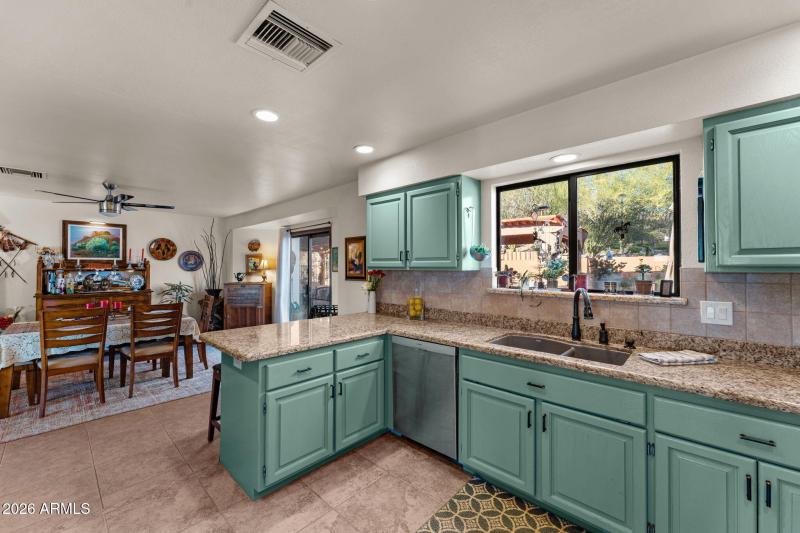 1130 N Coyote Crossing