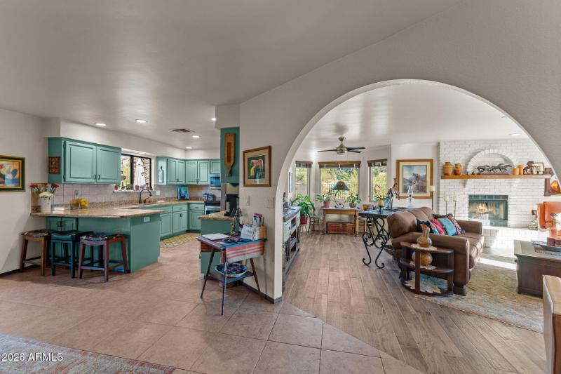 1130 N Coyote Crossing