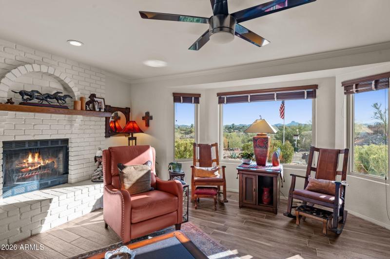 1130 N Coyote Crossing