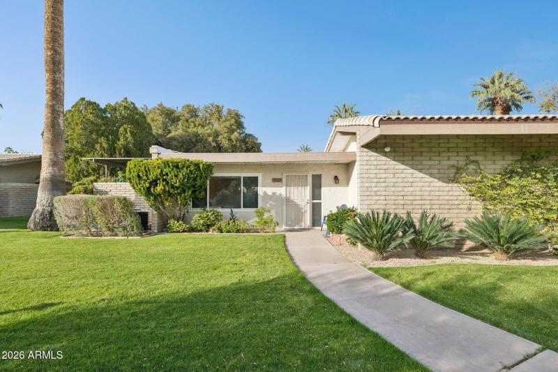 1-web-or-mls-4800-n-68th-st-162