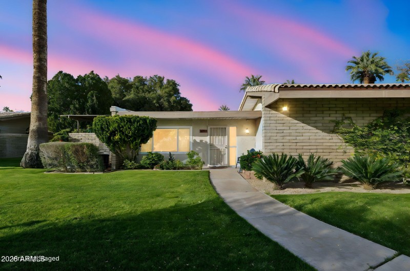 2-web-or-mls-4800-n-68th-st-162