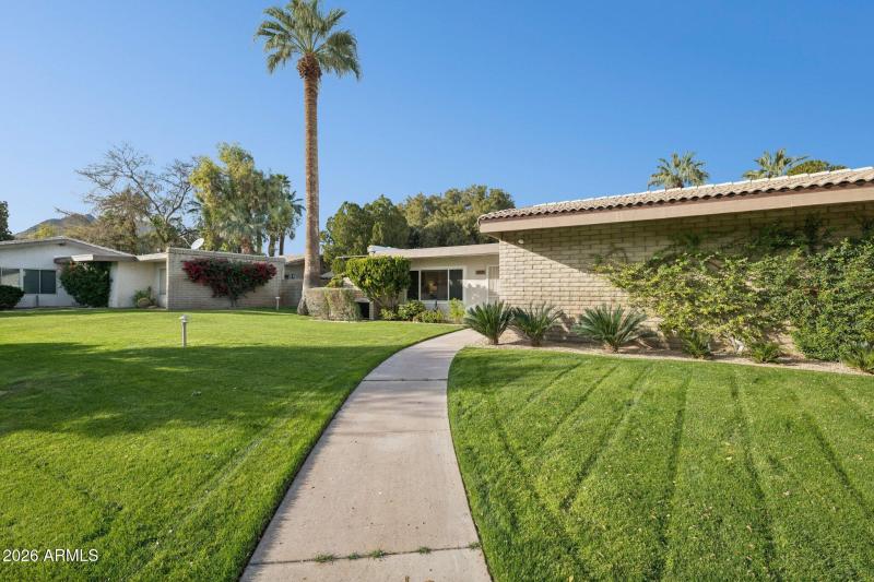 4-web-or-mls-4800-n-68th-st-162