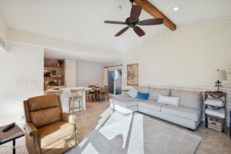 10-web-or-mls-4800-n-68th-st-162