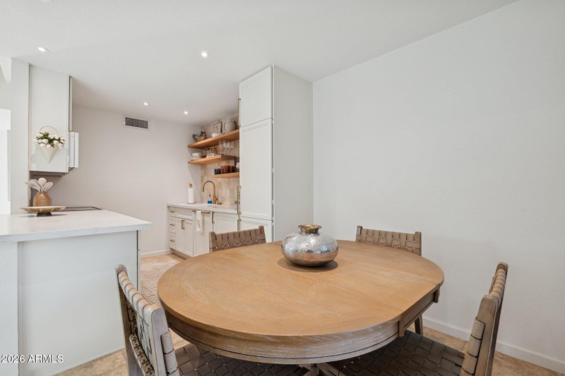 13-web-or-mls-4800-n-68th-st-162