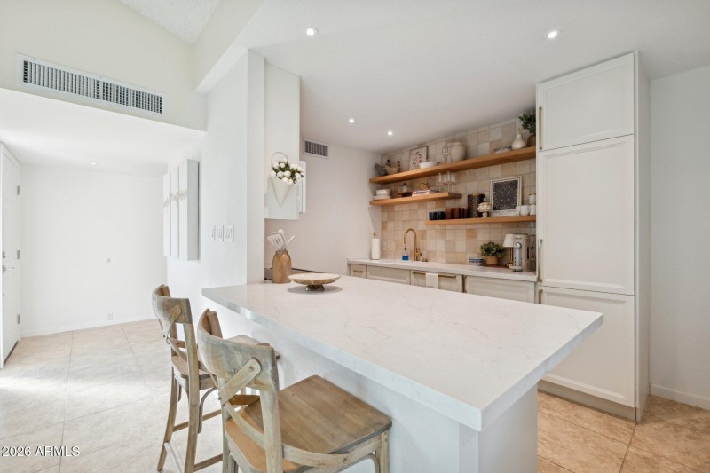 19-web-or-mls-4800-n-68th-st-162