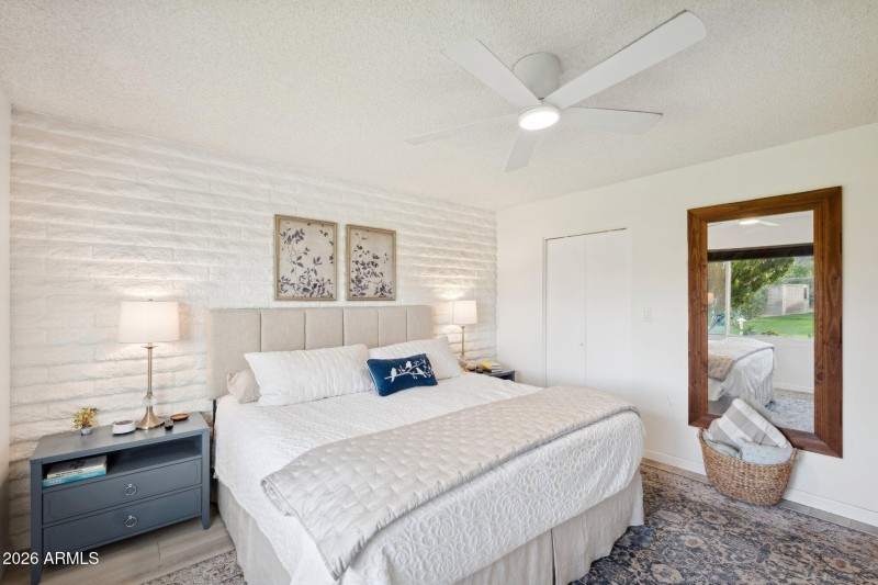 24-web-or-mls-4800-n-68th-st-162